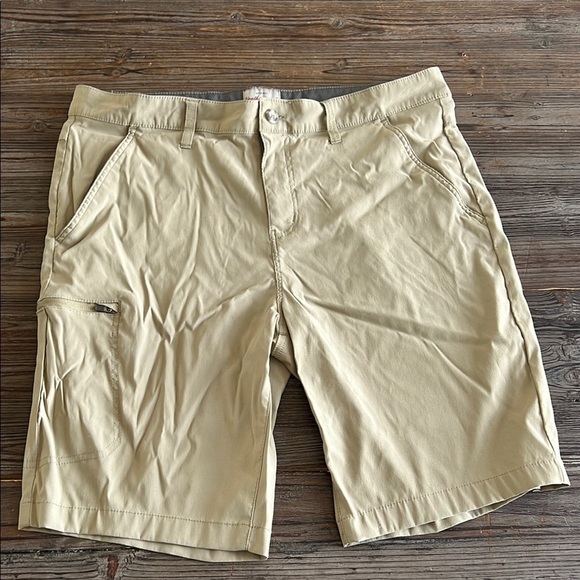 Men's Tan Shorts - Picture 1 of 8